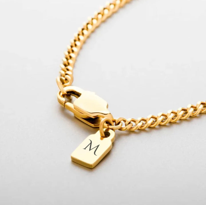 MINIMAL CHAIN NECKLACE GOLD