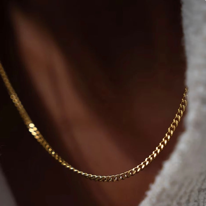 MINIMAL CHAIN NECKLACE GOLD