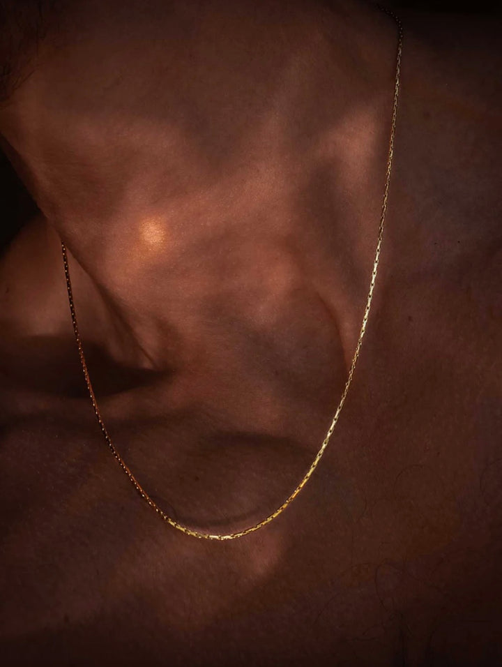 WIRE CHAIN NECKLACE GOLD